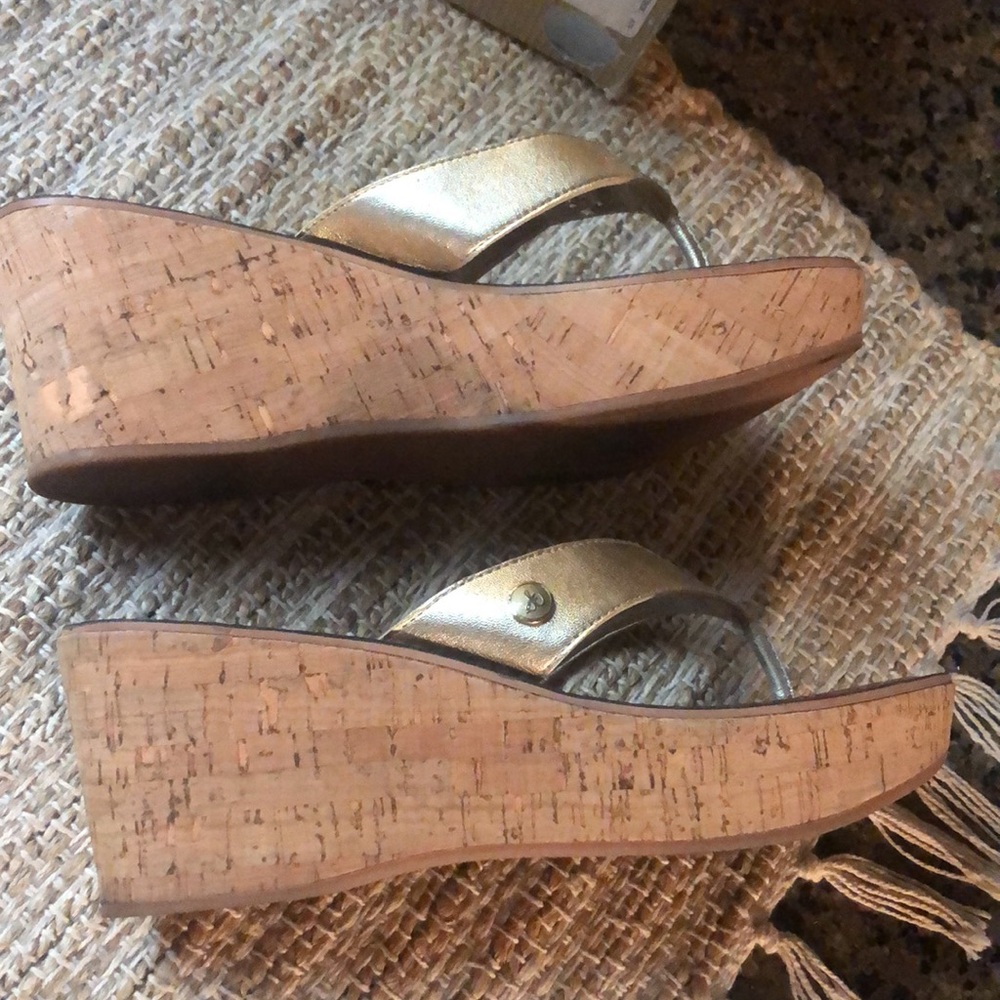 Sam Edelman Gold Sandles - Picture 2 of 4